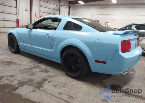 2008 Ford Mustang Gt Deluxe/Gt Premium z USA, uszkodzony, nr VIN 1ZVHT82H285151350